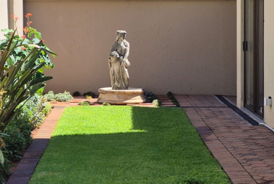 To Let 3 Bedroom Property for Rent in Safari Gardens North West